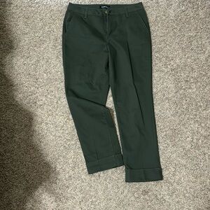Green ankle pants, cuffed